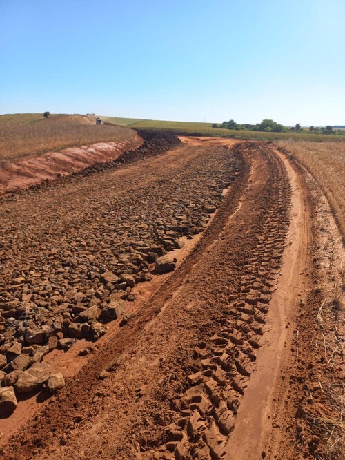 secretaria-de-obras-intensifica-manutencao-das-estradas-no-interior