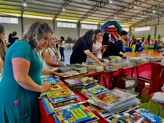 municipio-realiza-a-iv-feira-do-conhecimento-feira-do-livro-e-mostra-de-trabalhos-das-escolas
