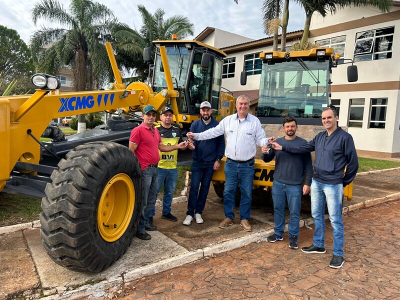 secretaria-de-obras-recebe-novos-maquinarios