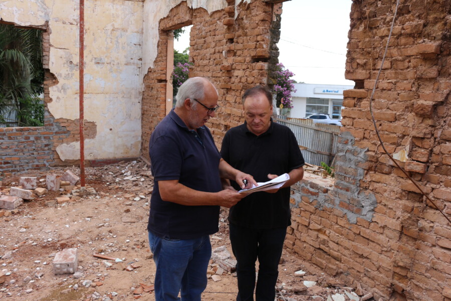 prefeito-visita-obra-em-execucao-na-cidade