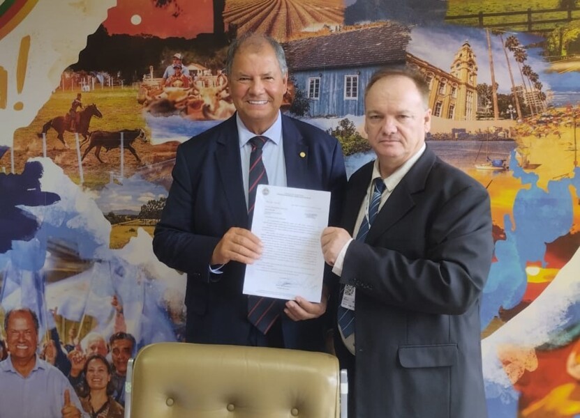 prefeito-gilmar-bellini-entrega-demandas-do-municipio-a-bancada-gaucha