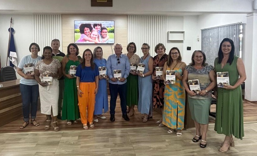 secretaria-de-educacao-participa-de-reuniao-da-undime-sobre-escola-em-tempo-integral