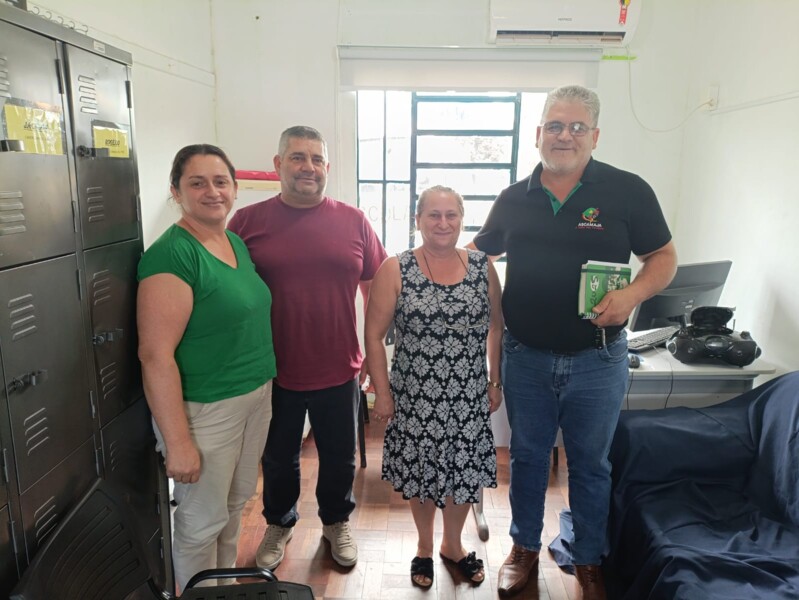 vereadores-visitam-secretaria-de-educacao-para-discutir-melhorias-no-transporte-escolar