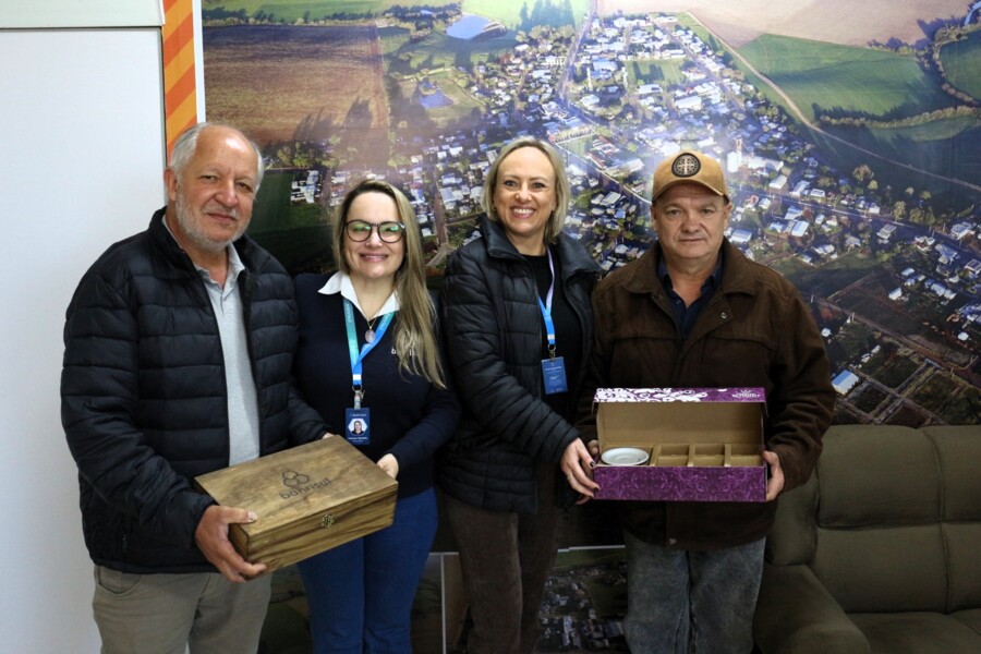 prefeito-gilmar-bellini-e-vice-prefeito-daniel-alvares-recebem-representantes-do-banrisul