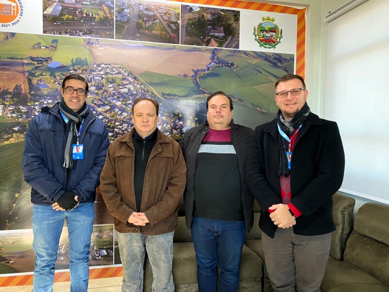 prefeito-gilmar-bellini-recebe-representantes-do-sebrae-rs-no-gabinete-para-tratar-de-acoes-de-apoio-ao-comercio-local