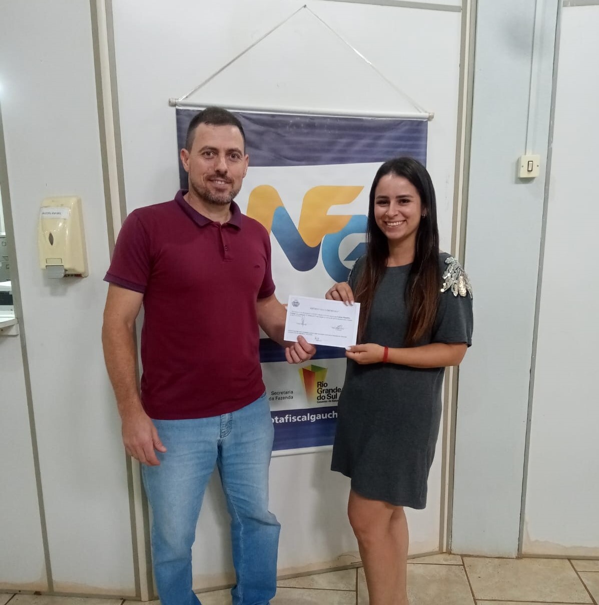 prefeitura-entrega-premios-aos-ganhadores-do-programa-nota-fiscal-gaucha-sorteio-de-abril-2026