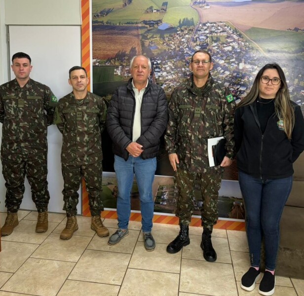 administracao-municipal-recebe-visita-da-junta-de-servico-militar