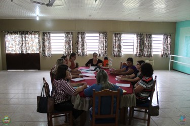 secretaria-municipal-de-assistencia-social-e-habitacao-realiza-reuniao-com-os-clubes-de-maes-do-municipio