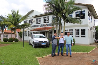 secretaria-municipal-de-agricultura-recebe-novo-veiculo