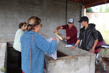 municipio-realiza-feira-do-peixe-e-de-produtos-coloniais