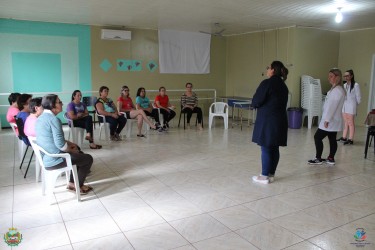 secretaria-municipal-de-saude-realiza-grupo-de-atividades-fisicas